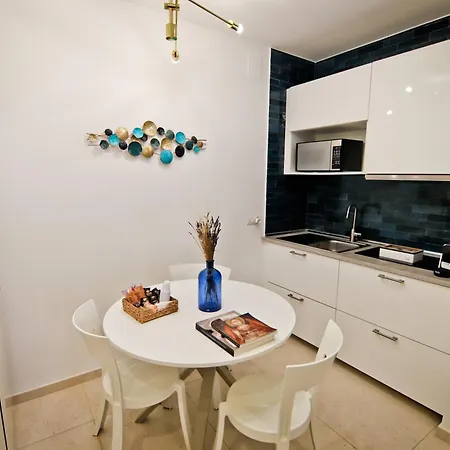 公寓 Bovio 33 Art *